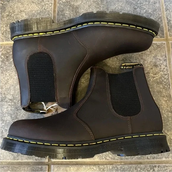Dr. Martens 2976 Snowplow Chelsea Boots Mens 13 Matte Black Leather New in Box Dr Martens Black Vegan Leather 2976 Quad Chelsea Platform  main image 4